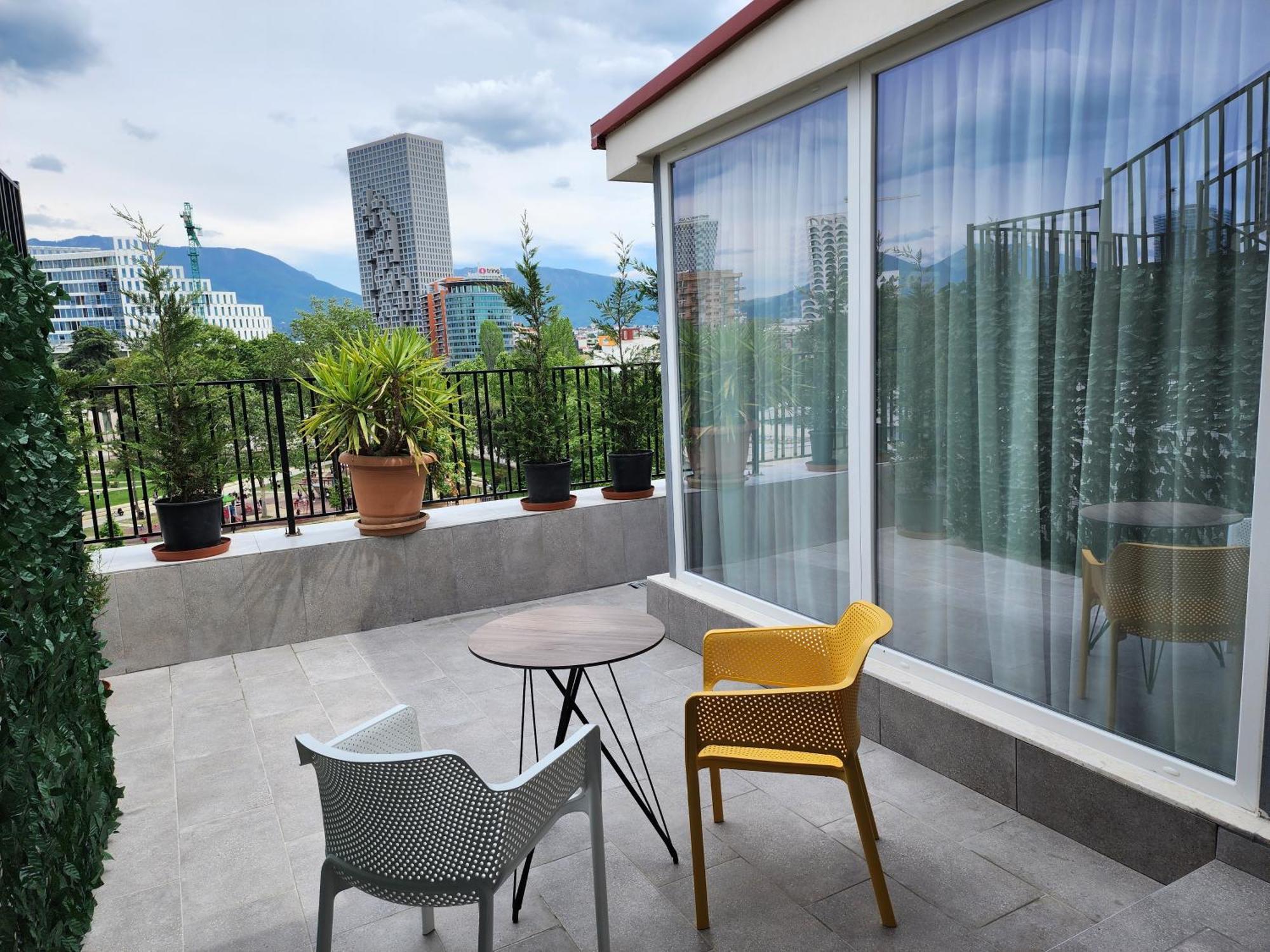 Penthouse With A City View Tirana Extérieur photo