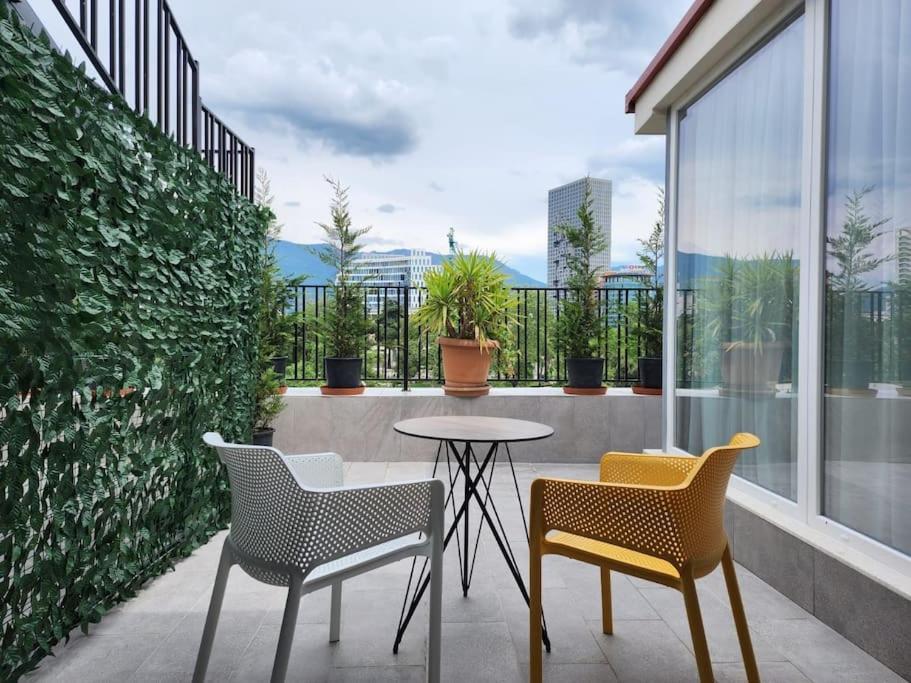 Penthouse With A City View Tirana Extérieur photo